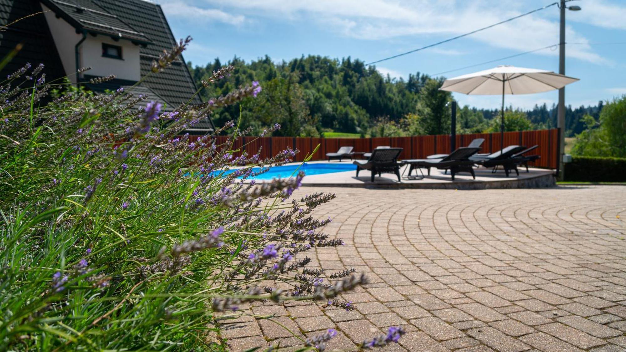 Chalets Runolist Crni Lug Buitenkant foto
